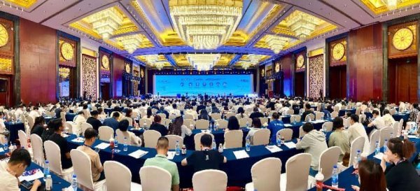 恒财网配资 2025数智中医药发展大会南昌举行